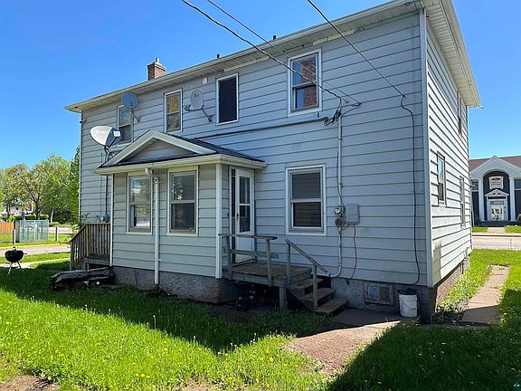 3rd image of 1301-1303 Hammond Ave