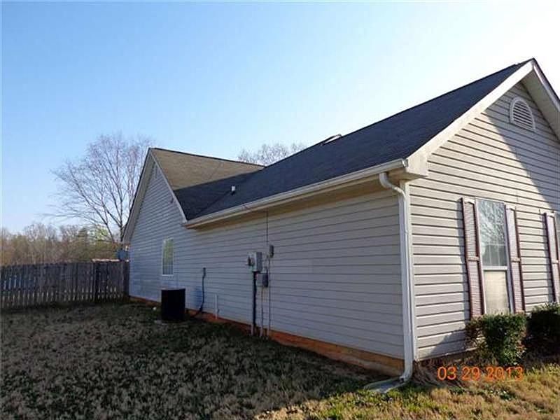 2nd image of 305 Branchwood Dr
