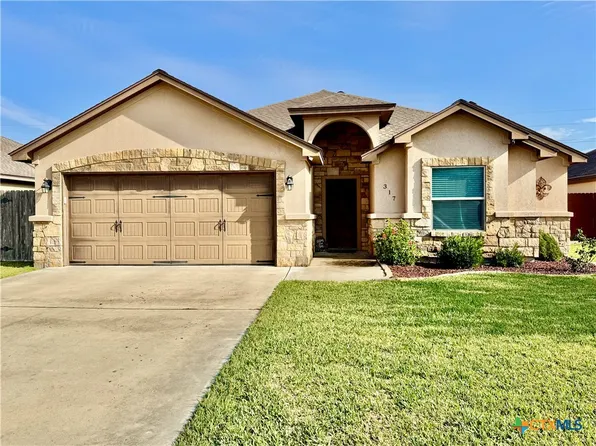 317 Tuscany Dr, Victoria, TX 77904