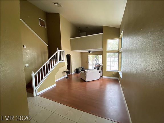 5th image of 2224 Hunt Club St