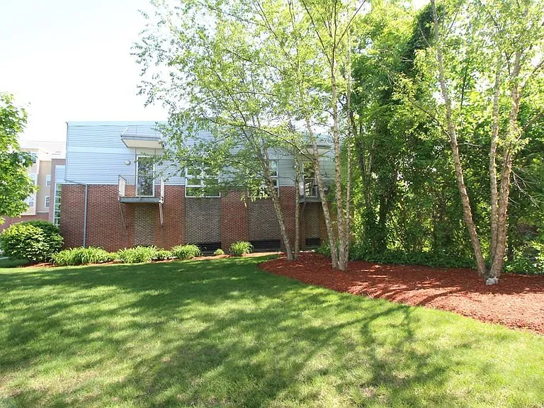 4 Powder Mill Sq #106D — Photo 26
