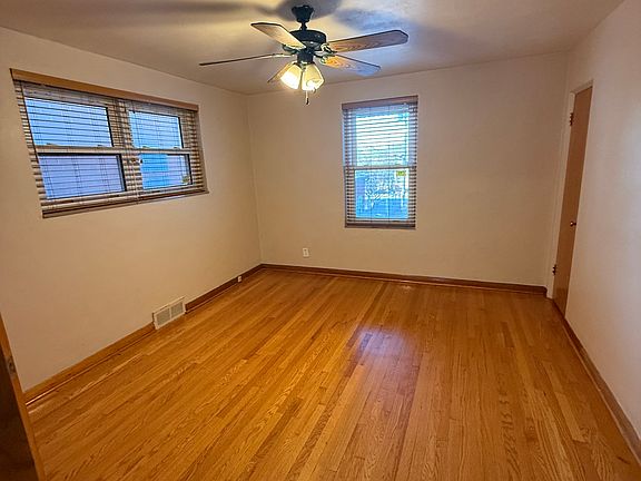 3rd image of 4115 Parker Ave
