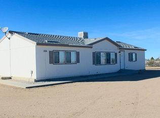 11194 Ailanthus Rd, Phelan, CA 92371