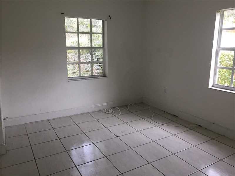 2nd image of 3305 NW 9th Ct