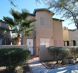 1st image of 5265 Steinbrenner Ln