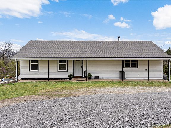 4th image of 2482 N Highway 48 St