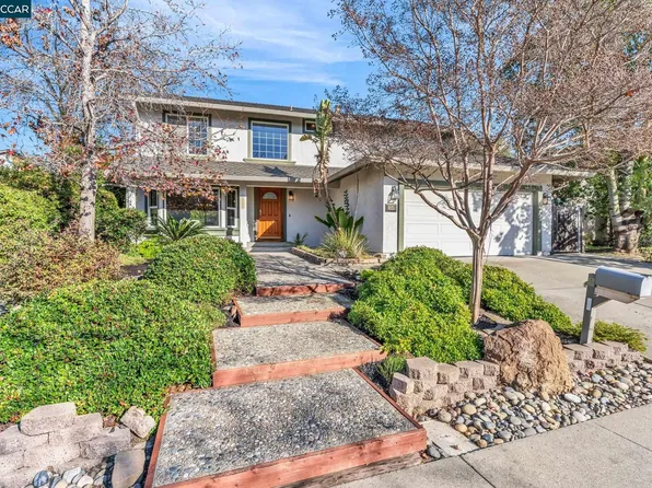 1242 Morning Glory Dr, Concord, CA 94521