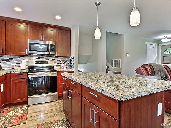 4th image of 12811 147th St E