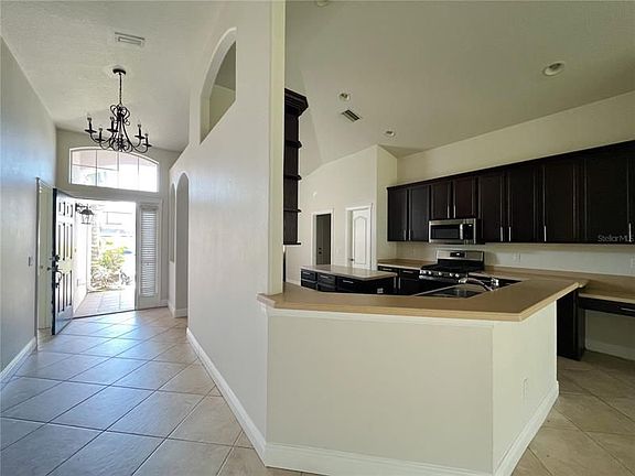 3rd image of 6813 Guilford Crest Dr