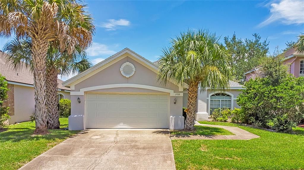 1709 GOLFVIEW DRIVE — Oaks National Golf Club