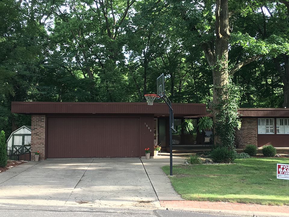 1st image of 1808 E Shady Oak Dr