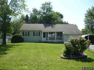 4 Evergreen Way, East Greenbush, NY 12061