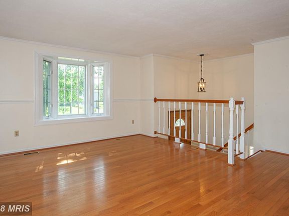 3rd image of 4408 Vantage Ct