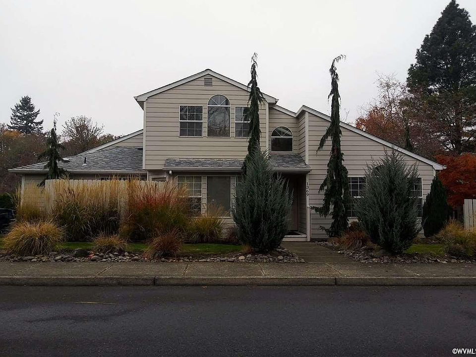 1st image of 1369 Parkway Dr NW
