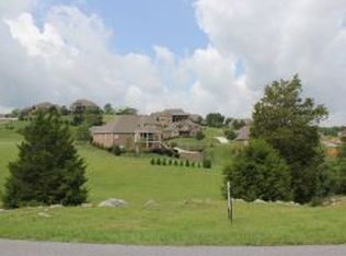 389 Boonesboro Rd, Johnson City, TN 37615