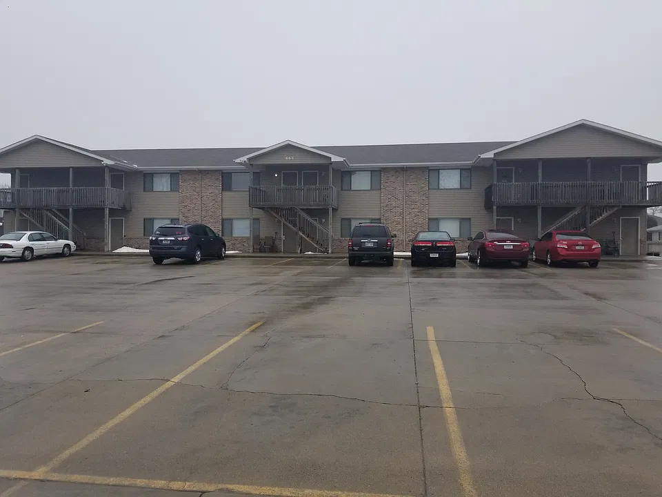 706 Kennedy Dr #3