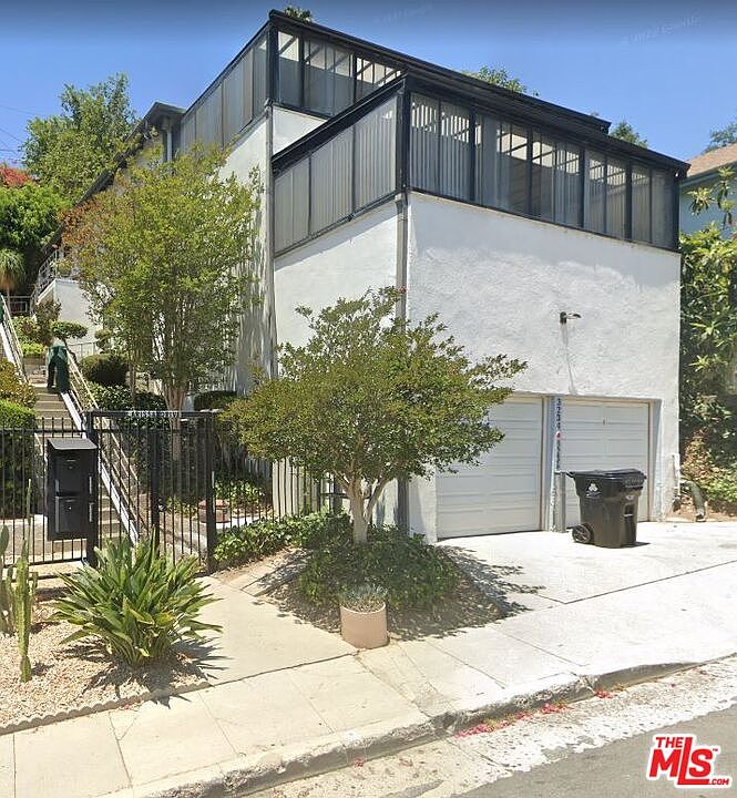 1st image of 3234 Larissa Dr