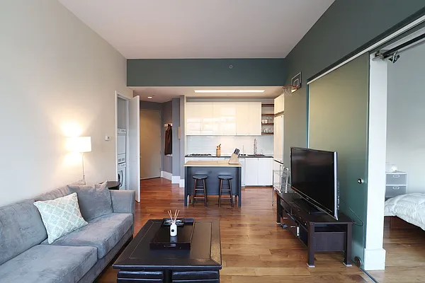 Rented by Nest Seekers International | media 36