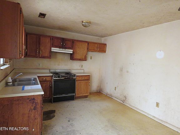 5th image of 146 Park Pl
