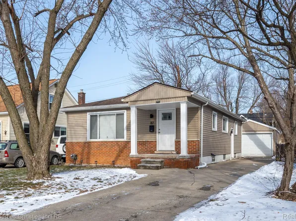 87 E Mapledale Ave, Hazel Park, MI 48030