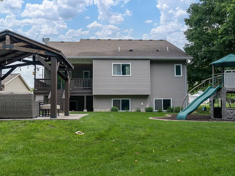 305 Tanager Rd — Photo 33