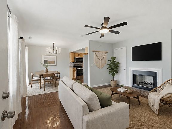 3rd image of 5767 Brentwood Trce