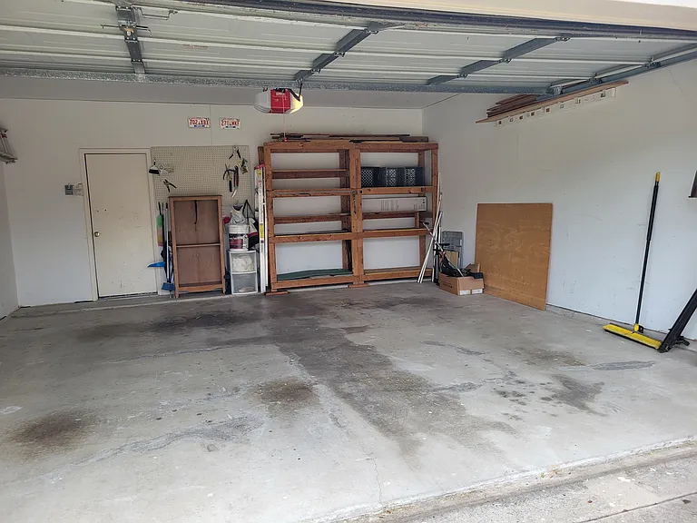 4320 Burnhill Dr — Photo 29