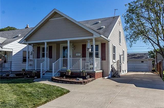 1st image of 4127 Winifred St