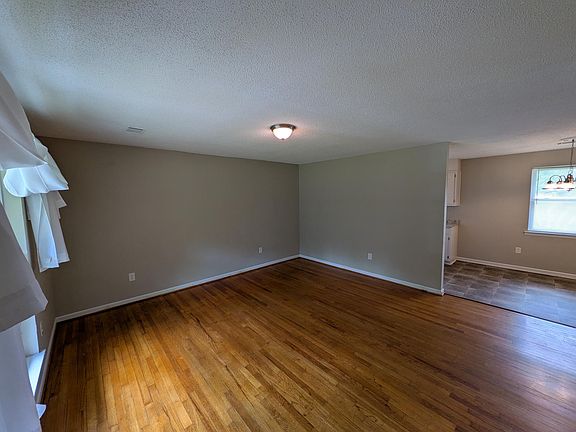 3rd image of 3155 Mesena Road