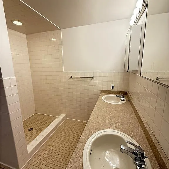 53 W Palisade Ave — Photo 16