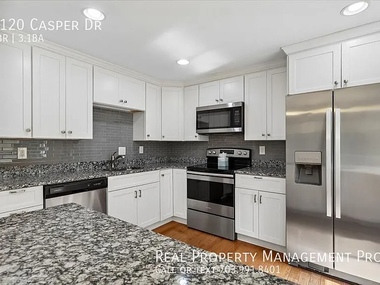 1120 Casper Dr — Photo 7