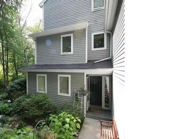 97 Glen Side, Wilton, CT 06897