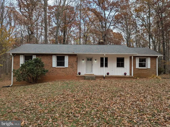 9511 Rogues Rd, Midland, VA 22728