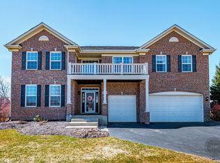 2950 Shamrock Dr, Elgin, IL 60124