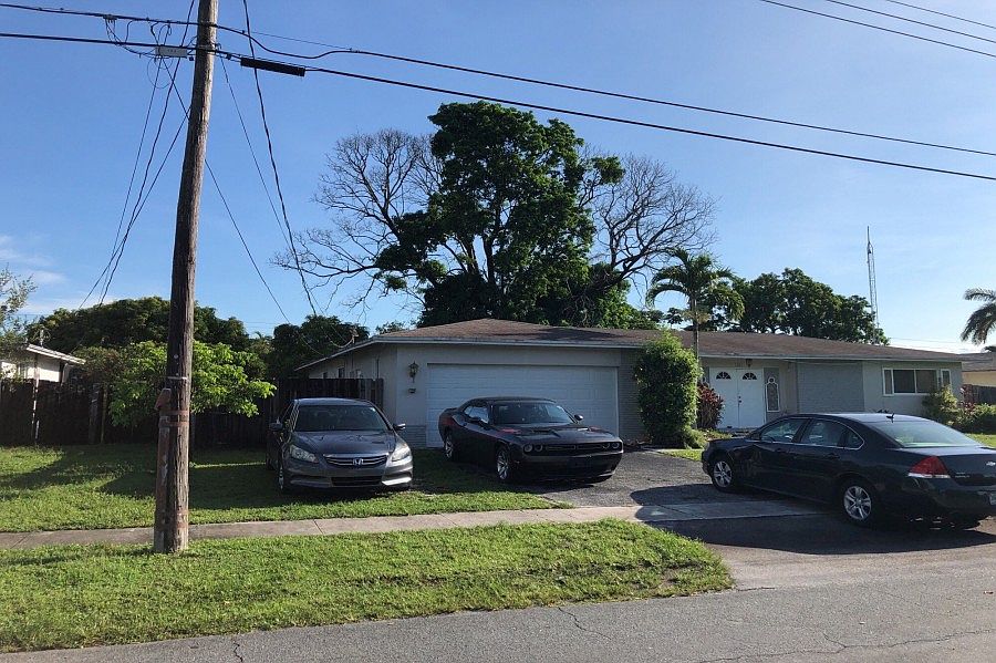 2nd image of 5321 SW 6th St