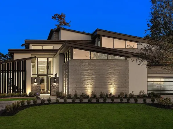 38 Aria Isle Drive, The Woodlands, TX 77380