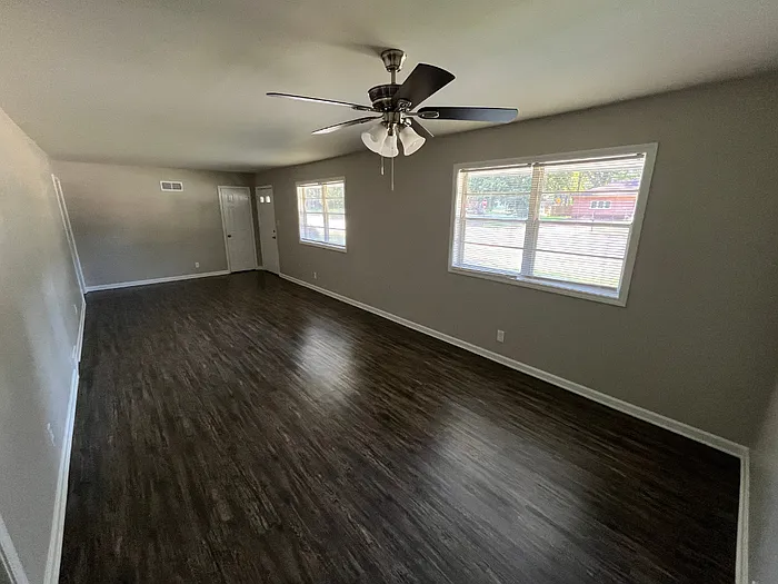 3 bed, 1.5 bath, 1243 sqft, $1,395 — Photo 3