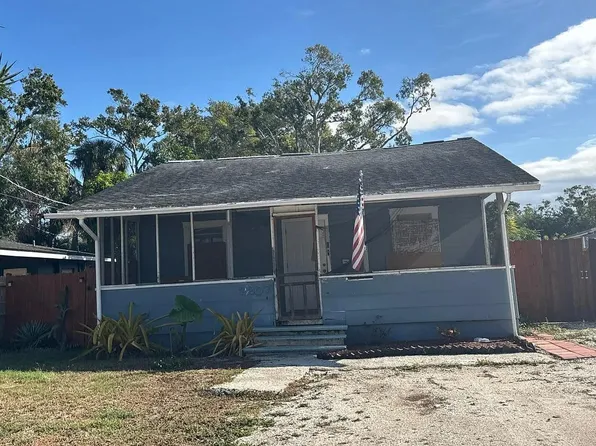 2207 12th St W, Bradenton, FL 34205