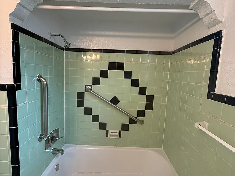 2308 W Ivy St — Photo 16