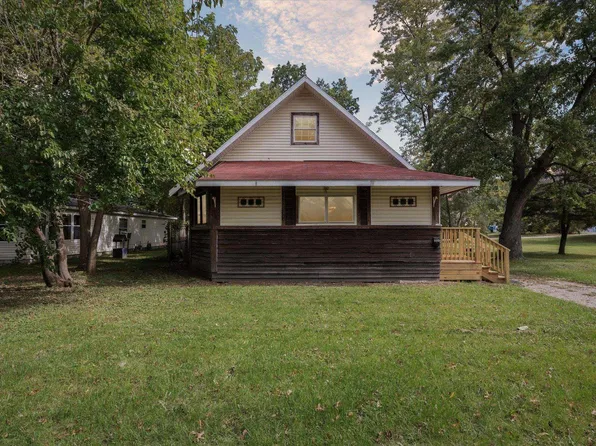 504 S Delamatyr St, Knox, IN 46534