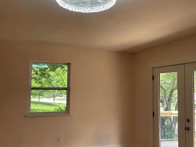 1508 S Bedford Rd — Photo 12
