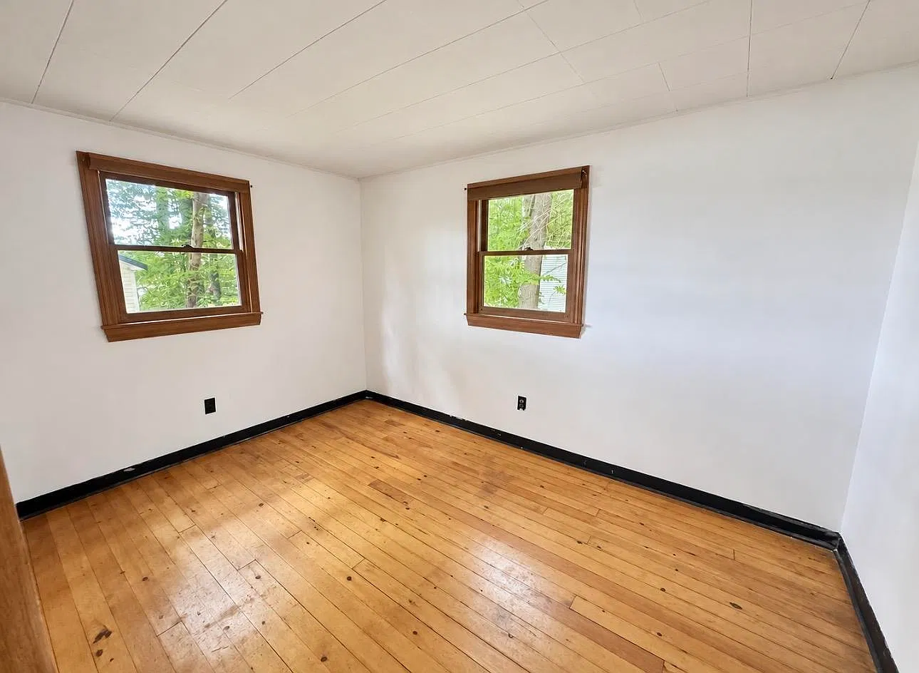 3 bed, 1132 sqft, $2,000 — Photo 3