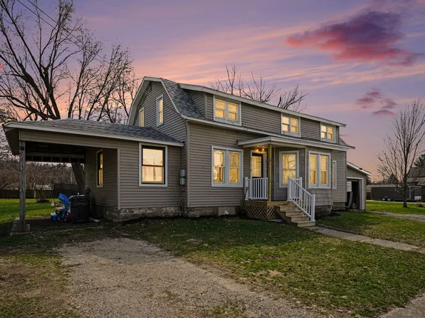 229 Union St, Lawton, MI 49065