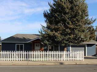 1285 Willow Ln, Grants Pass, OR 97527