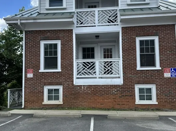 515 14th St NW APT B, Charlottesville, VA 22903