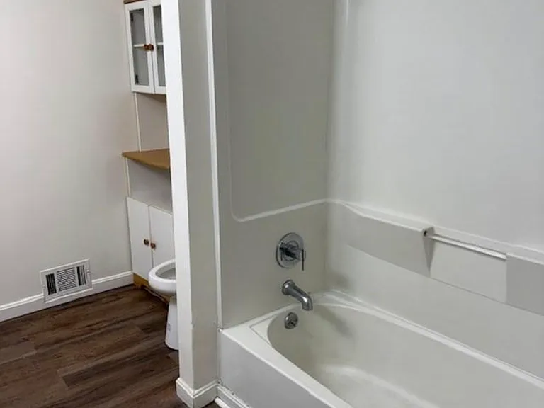 16 Front St #2 — Photo 14