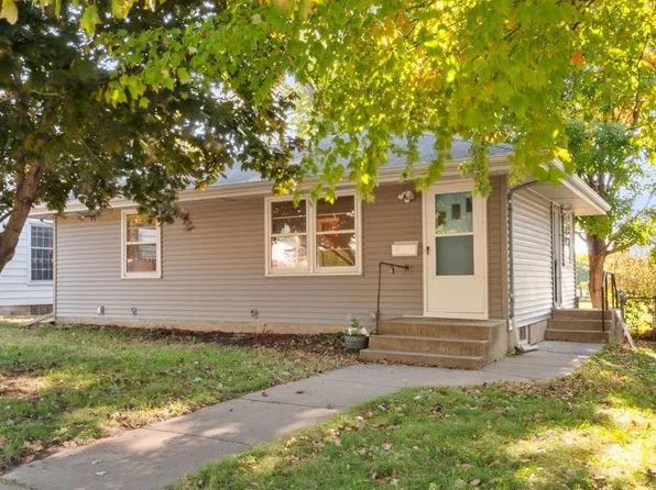 688 40th Ave NE, Columbia Heights, MN 55421