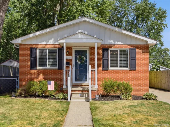 2226 Kipling Ave, Berkley, MI 48072