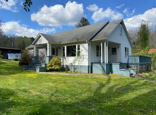 340 Double Island Rd, Burnsville, NC 28714