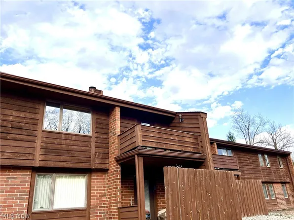 14801 Winding Way APT 7, North Royalton, OH 44133